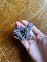 Load image into Gallery viewer, Grape Agate
