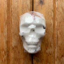 Load image into Gallery viewer, Skull rose quartz bath bomb
