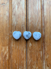 Load image into Gallery viewer, Howlite mini heart
