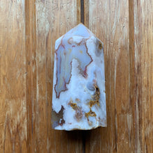 Load image into Gallery viewer, Flower agate tower
