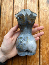Load image into Gallery viewer, Moss Agate Goddess Body
